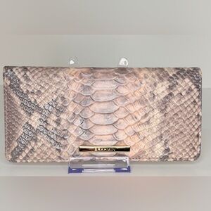 Brahmin HTF EUC Chiffon Mare Ady Wallet